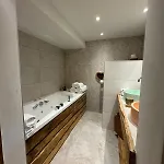 Marc Veyrat Hotel *
